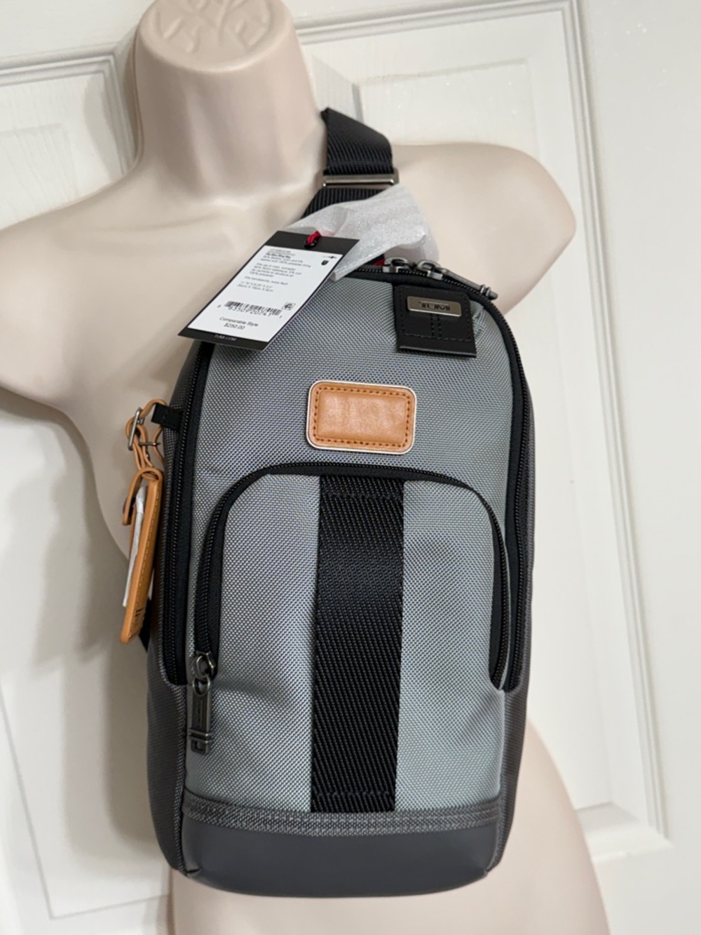 NWT Tumi Crossbody Fife Slim Sling Bag